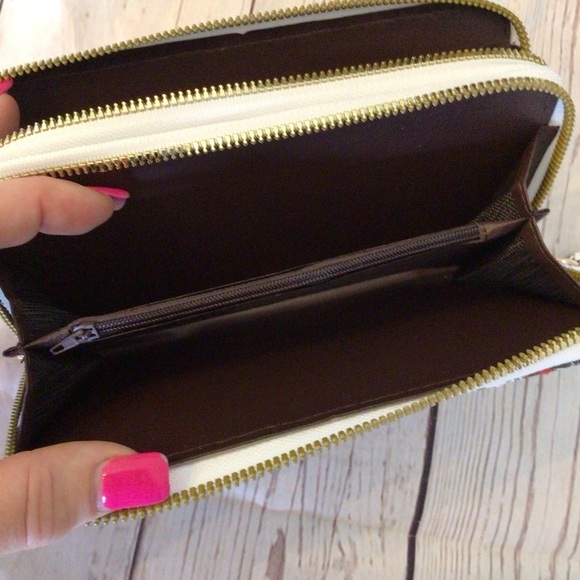 Blush Kiss Glitter Paris Eiffel Tower Floral Air Balloon Print Wristlet Wallet - Picture 6 of 9